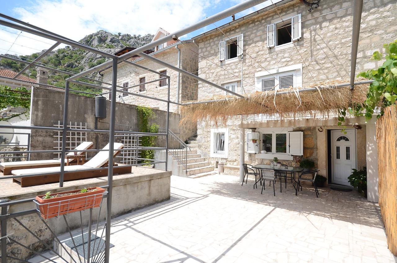 Apartamento Stone House Dragutinovic Kotor Exterior foto